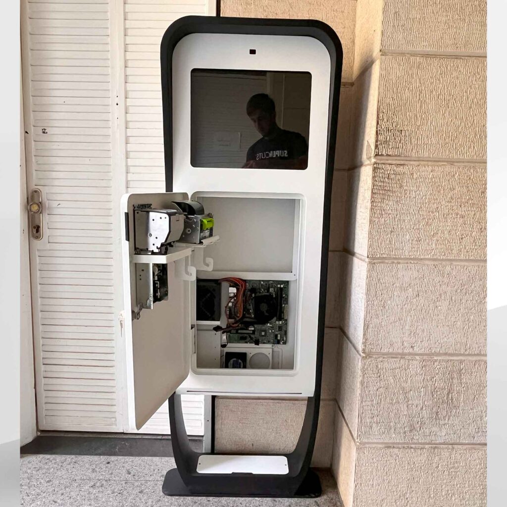 خدمات طراحی و ساخت کیوسک های سفارش گیری